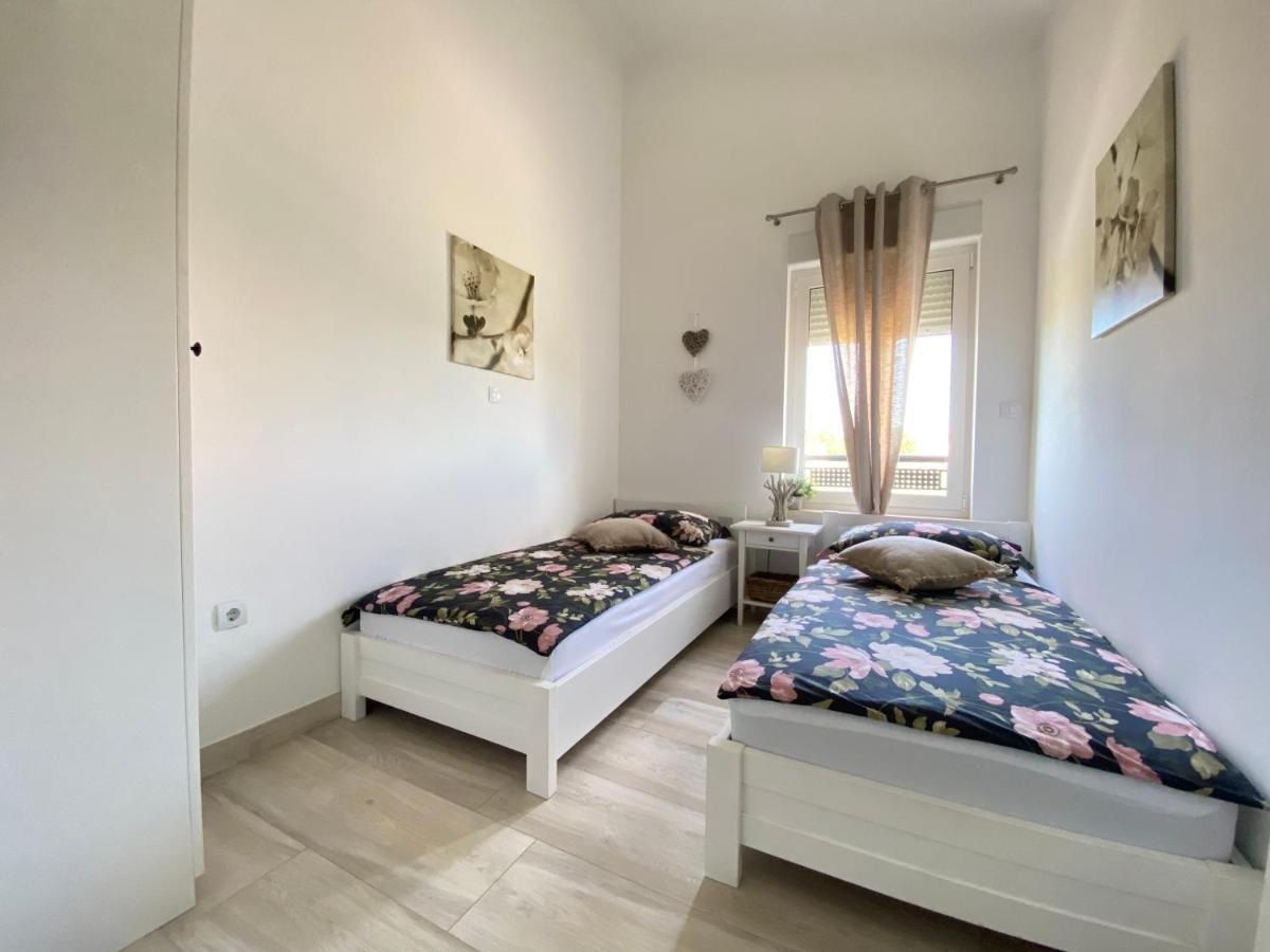Villa Divina With Private Heated Pool PUY Exterior foto